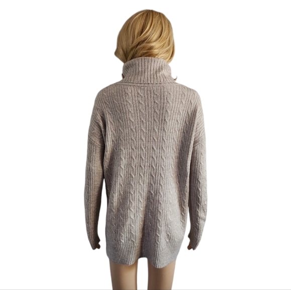 Denver hayes cable knit split Cowl-Neck oatmeal sweater, size M - Picture 4 of 9